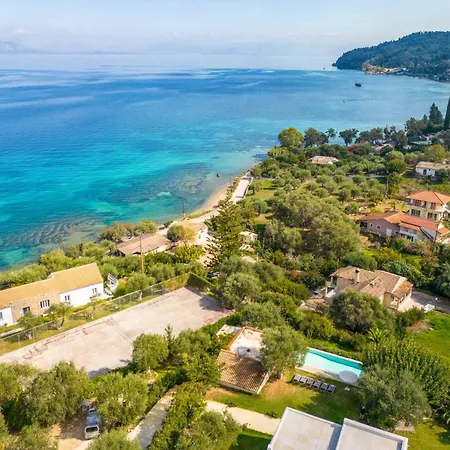 Alkyoni Mare Villa Chlomos